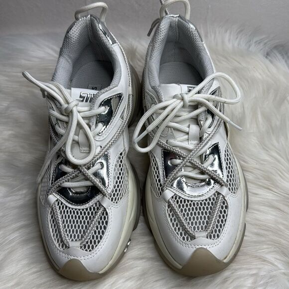 Steve Madden Bonanza Silver Sneaker 8 - Picture 2 of 9
